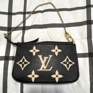 Louis Vuitton Mini Pochette Accessories